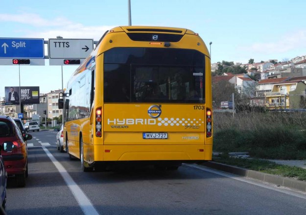 volvo-bus-7700-hybrid-split-proauto-02