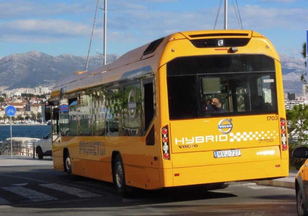 volvo-bus-7700-hybrid-split-proauto-04
