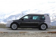spyshots-2016-skoda-snowman-7-seater-testing-in-the-alps-with-front-and-rear-camouflage-proauto-03