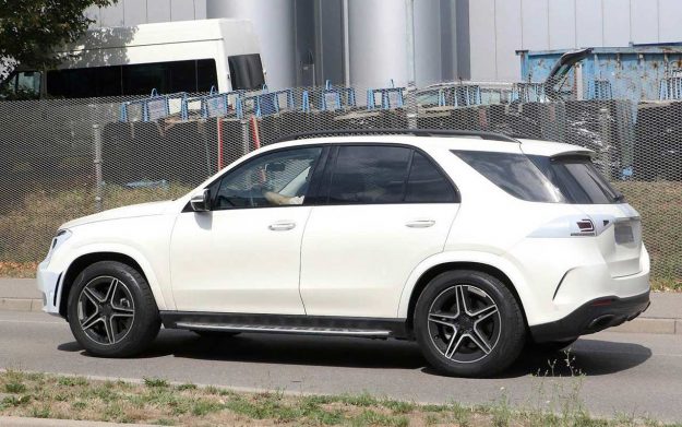 mercedes-benz-gle-spy-photos-uncovered-2018-proauto-03
