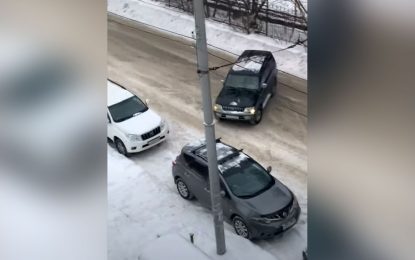 Samo u Rusiji: Rat komšija zbog parkinga [Video]