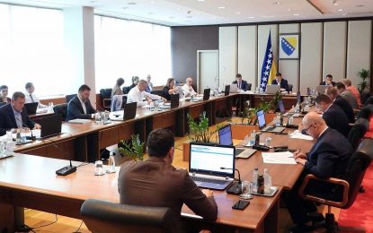 Privremeno ukinute carine na uvoz električnih i hibridnih automobila u BiH