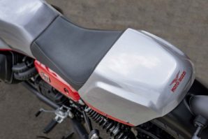 novosti-motocikli-moto-guzzi-v7-stone-corsa-2023-proauto-05